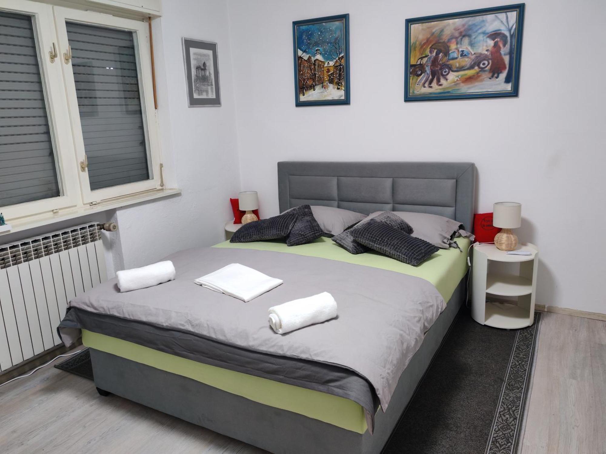 Apartman Ivana 카를로바츠 외부 사진