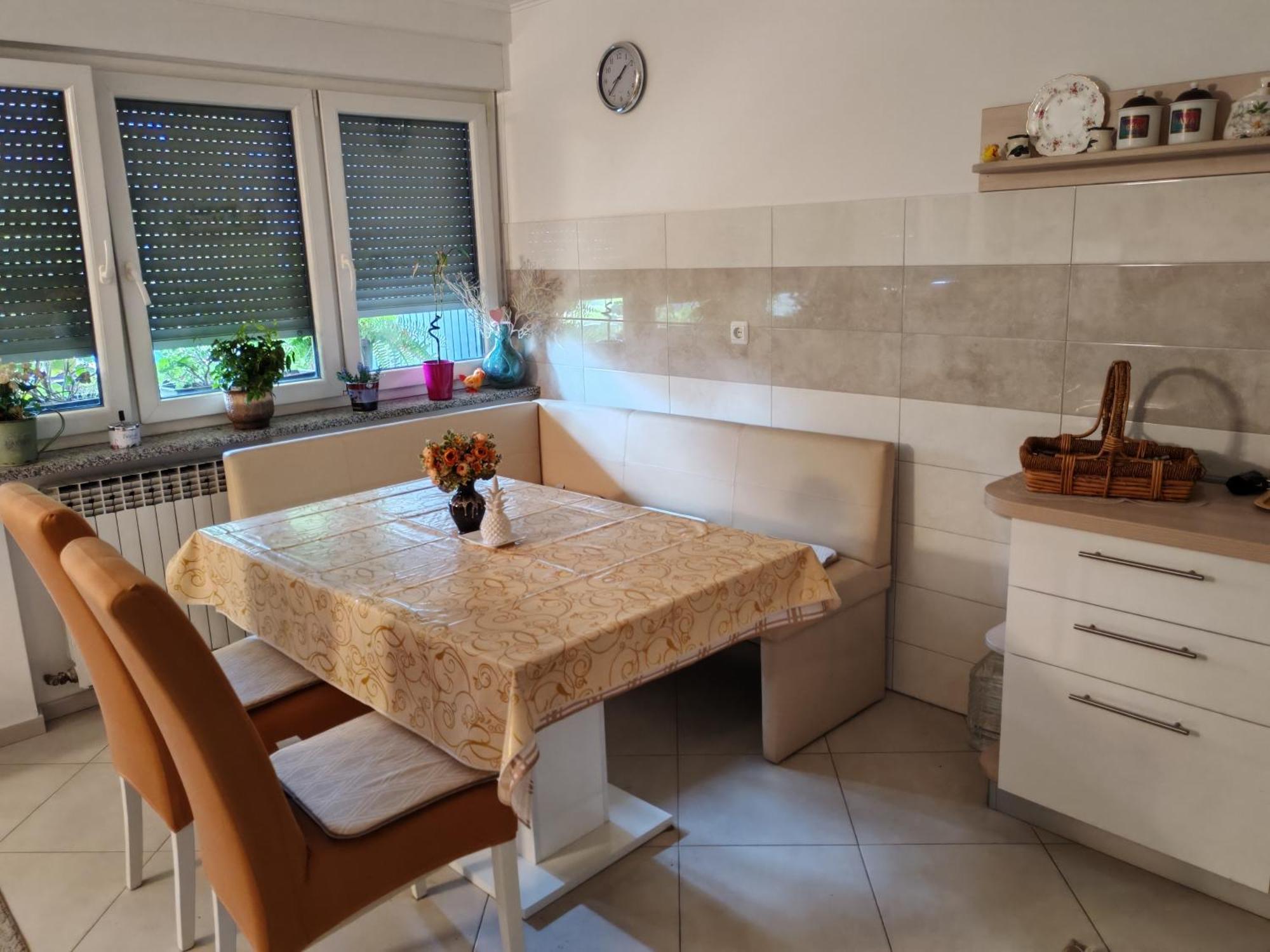Apartman Ivana 카를로바츠 외부 사진