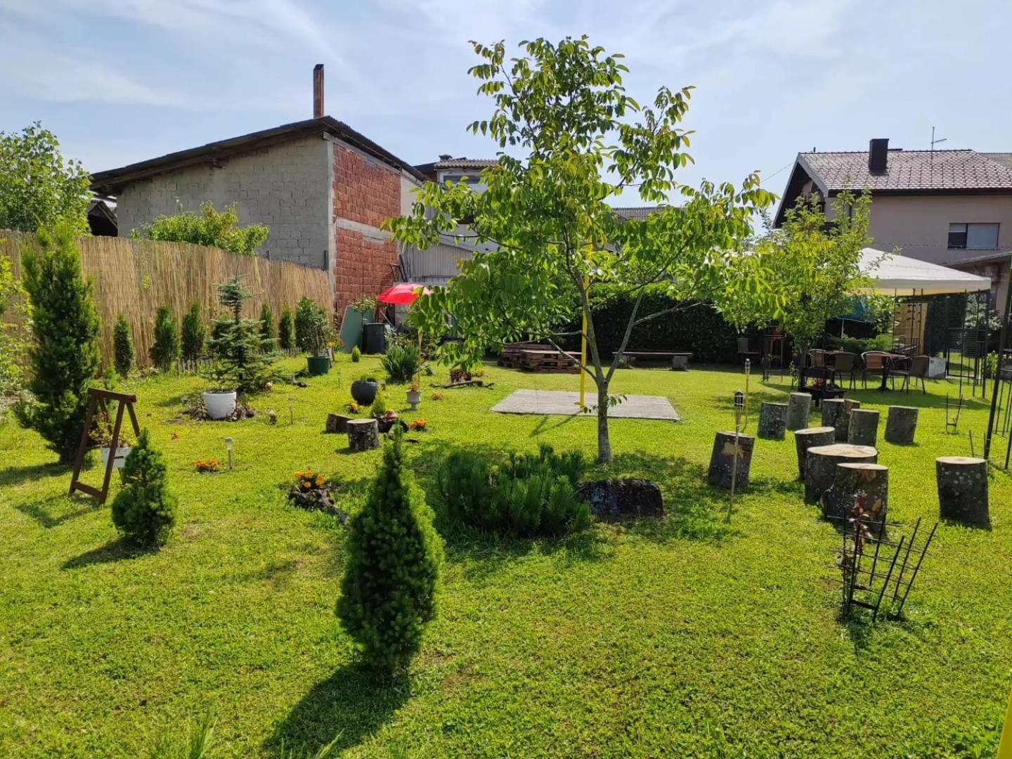 Apartman Ivana 카를로바츠 외부 사진